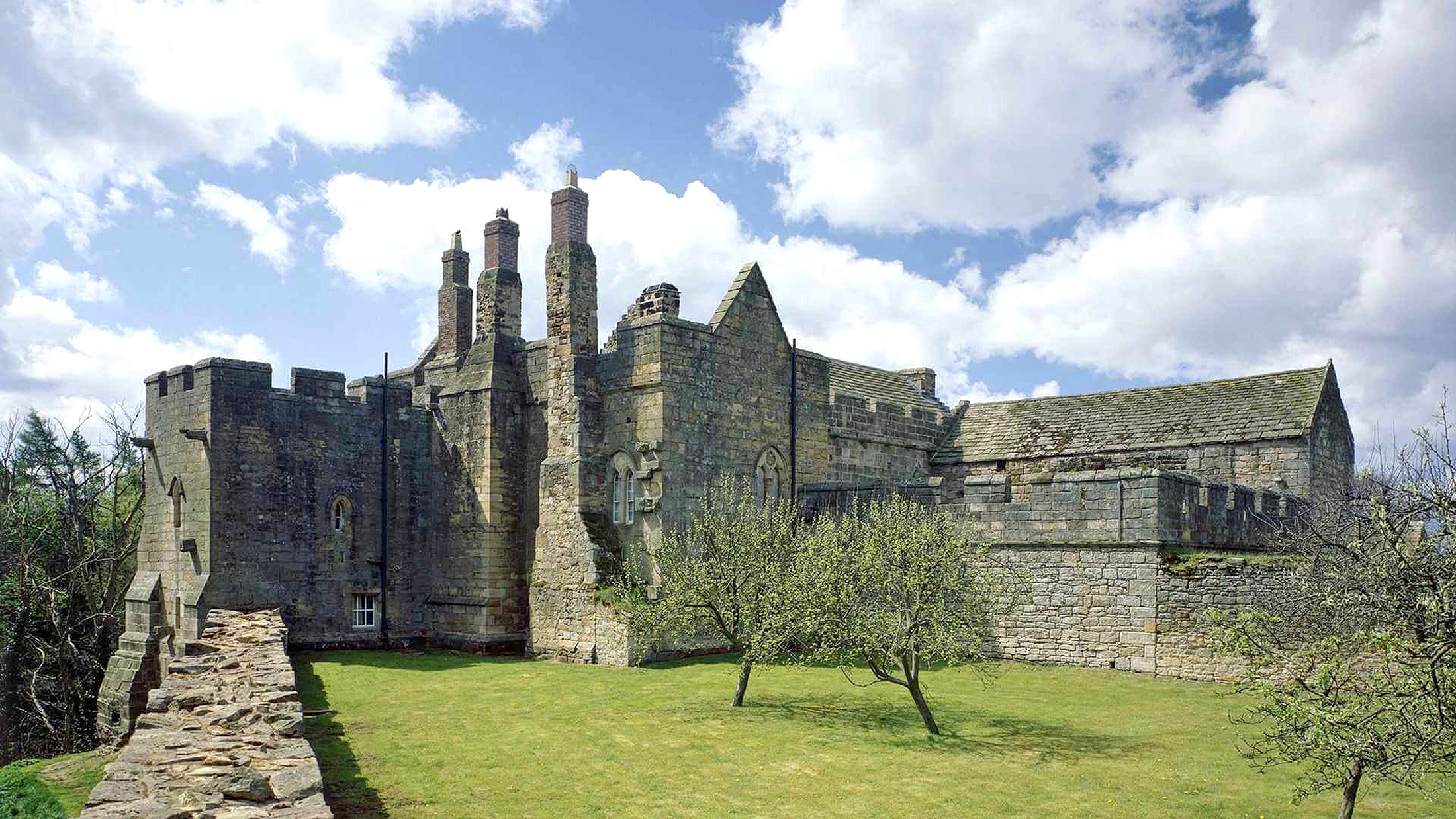 Aydon Castle - Resiwood System